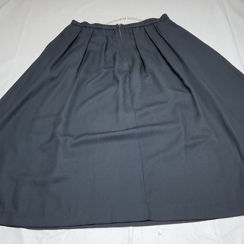 Zacks Skirt - Picture 11 of 13